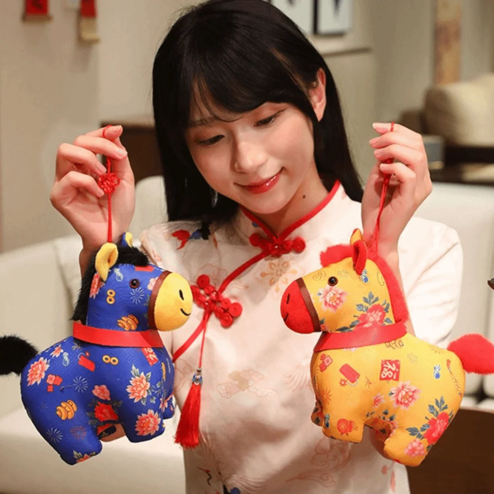 Chinese New Year Gift Creative Horse Keychain Mascot Stuffed Animal Horse Pendant Cute Fluffy Cartoon Steed Car Decoration