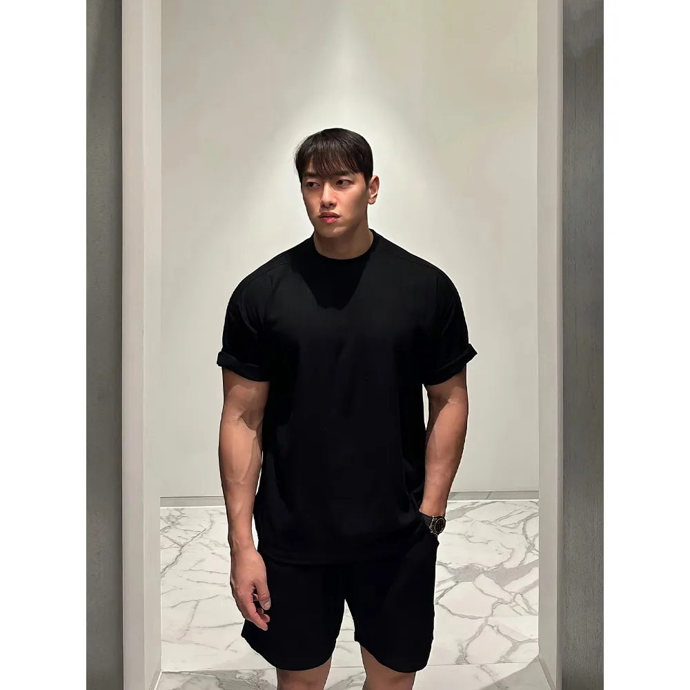 

Cotton Sleeve T-shirt Casual Shorts Set for Men's Summer Korean Round Neck T-shirt, Cool and Breathable Straight Leg Shorts