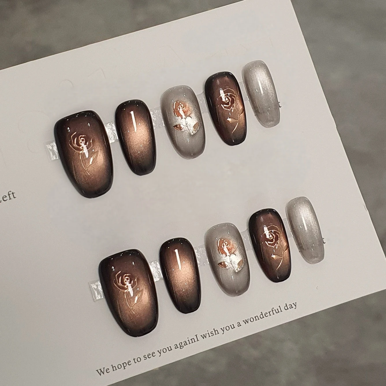 10 stks/zak Herfst Winter Koffie Bruin Goud Glitter Kat Magnetisch Effect Handgemaakte Druk Op Nagels Korte Ovale Afneembare Kunstnagels