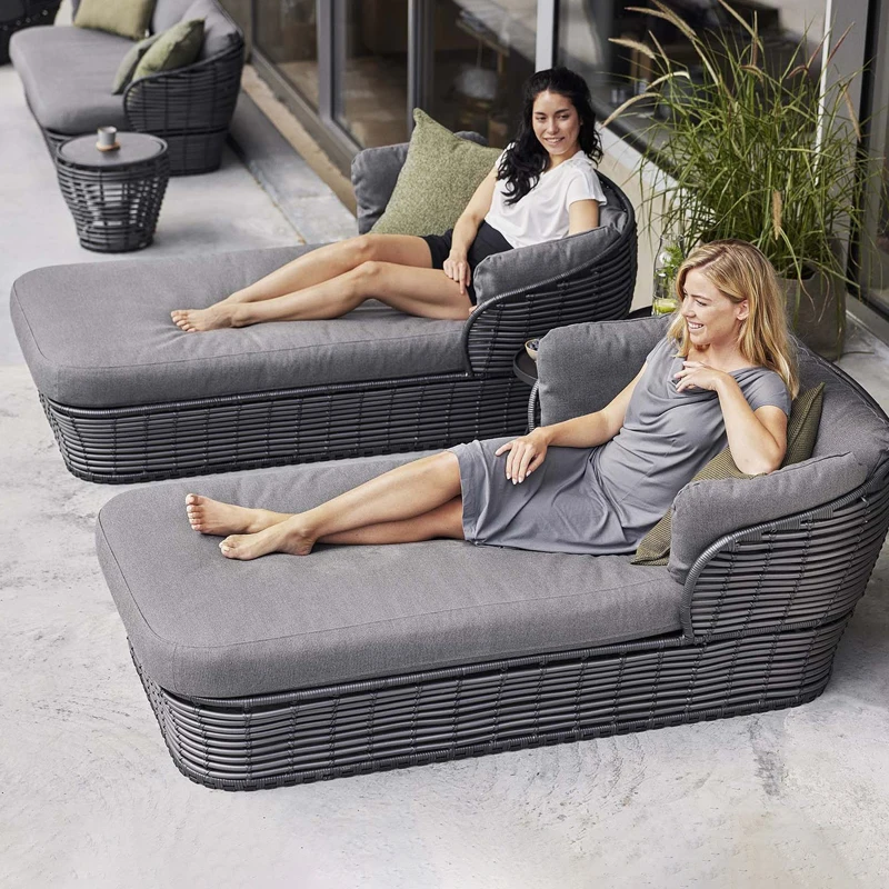 

Simple Villa Garden Sofas Terrace Nordic Outdoor Leisure Garden Sofas Modern Pe Rattan Furniture Sofá Do Jardim MHHYSF