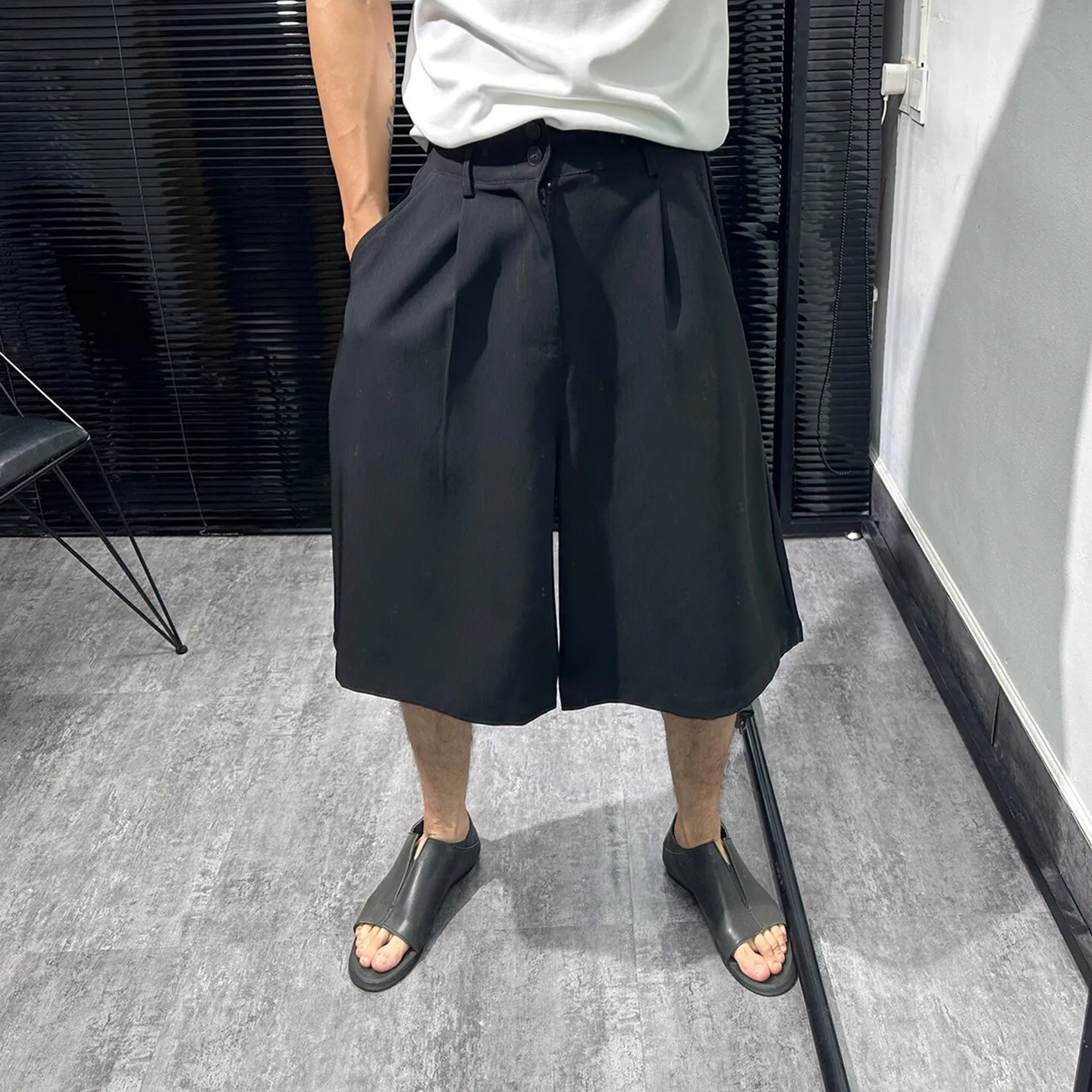 Avant-Garde Dark Series High Sense Minimalist Design Casual Fifth Pants Men's Summer Niche Loose Casual All-Match Wide Leg Pants