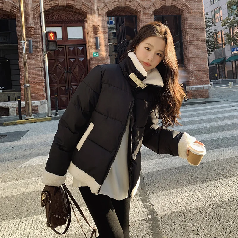 

Lamb Wool Jacket Lambswool Woman Lace-Up Buckled Snap Buttons Zippers Buttoned Fastened Toggle Clasp Velcro Closure Hook Style