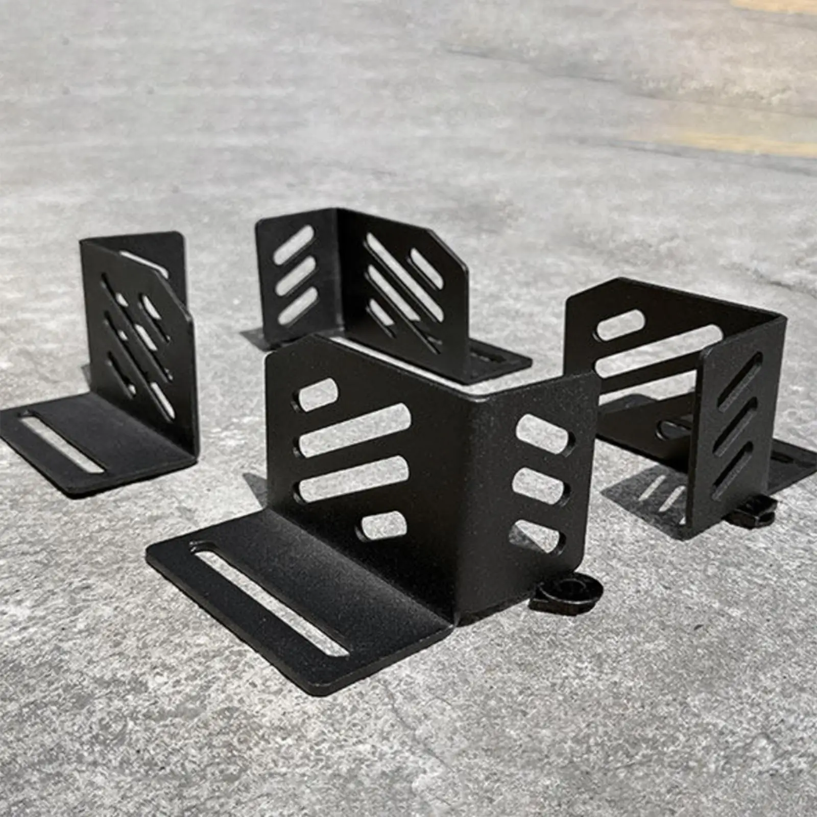 

4 угла-образных кронштейна черного цвета, прочные, устойчивые, профессиональные, для крепления мебели, простые в установке