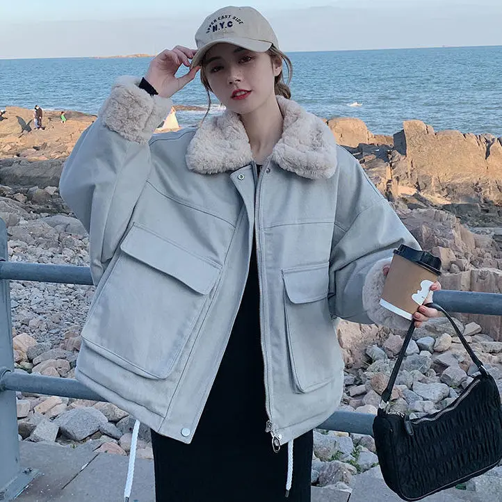 

​​2025 Lightweight Utility Jacket Women's Plush Fleece Lined Winter Cropped K Style Thickened Coat​​