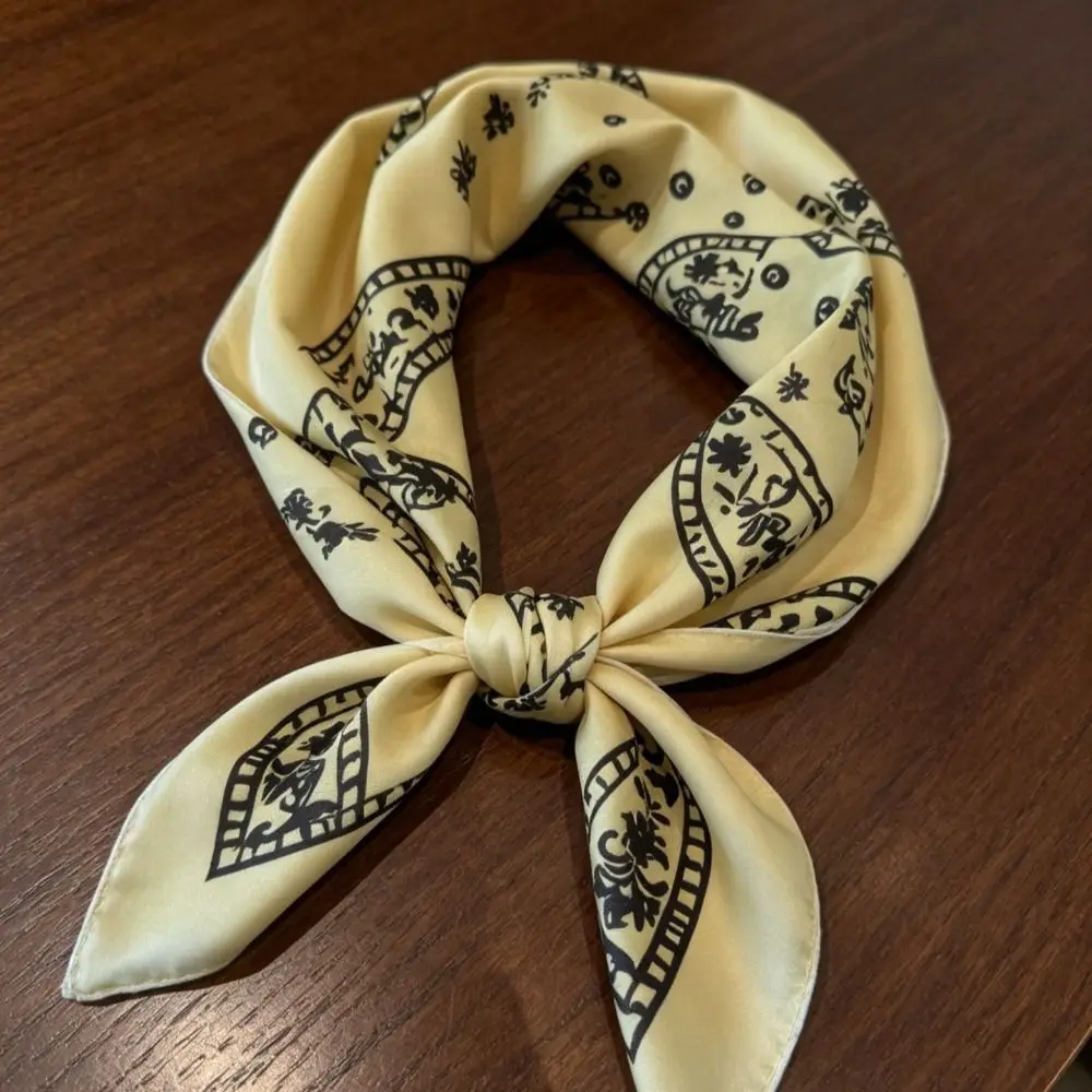 Y2K Cashew Flower Print Scarf Spicy Girls Geometric Shape Small Square Scarf Hip Hop Headband Leopard Print Silk Scarf Women