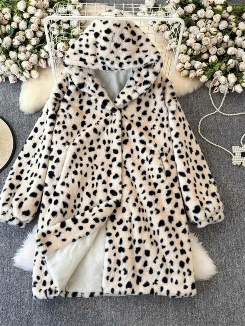 

Зимнее толстое и теплое абрикосовое леопардовое плюшевое пальто с кроличьим мехом для женщин, новинка 2024, свободное пальто с капюшоном, верхняя одежда A399