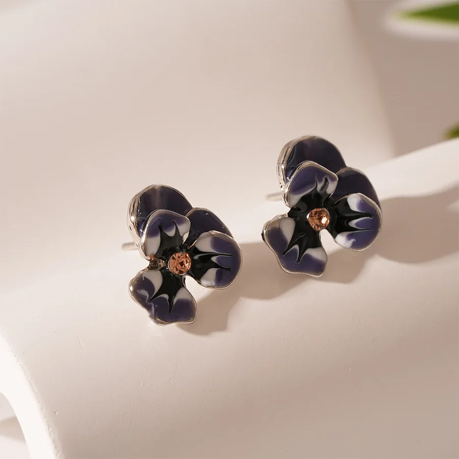 Boho Purple Flower Earrings Gradient Color Mini Oil Dripping Enamel Stud Earrings Retro Piercing Earrings Wedding Jewelry