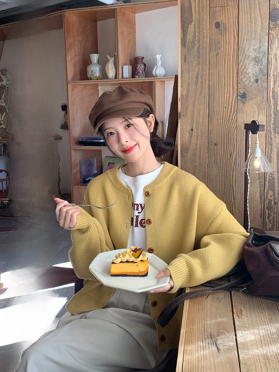 

Кардиган Lixiaotuan из трикотажа однотонного цвета в корейском стиле: повседневный, модный, универсальный, омолаживающий, утягивающий топ для невысоких.