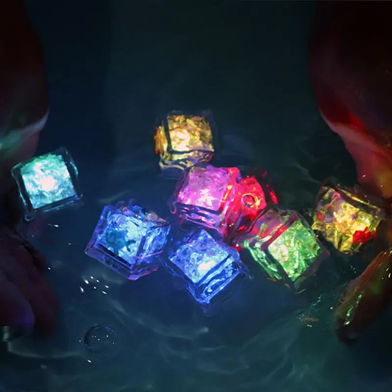 8 stks/set Ijsblokjes Vorm Babybadje Speelgoed LED Light Up Badspeelgoed Veelkleurige Badblokjes Oplichtende Badblokjes Voor Babybadje Speelgoed