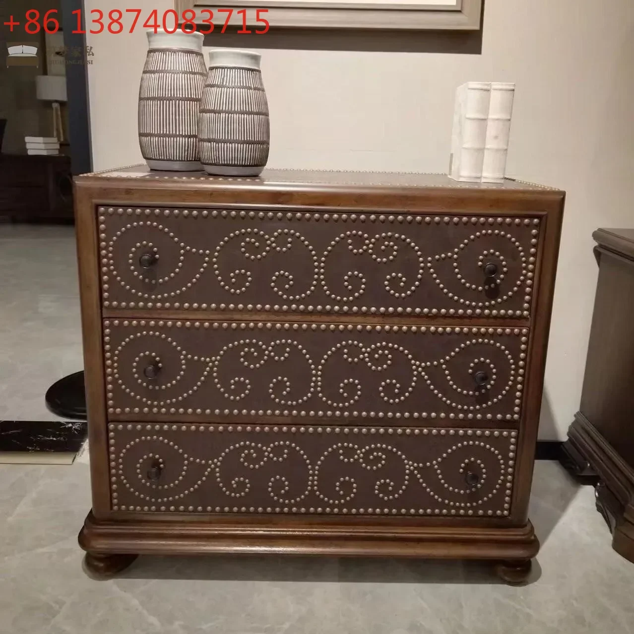 

Oak American Retro Solid Wood Bedside Cabinet Rivet Craft Carving Three Commode