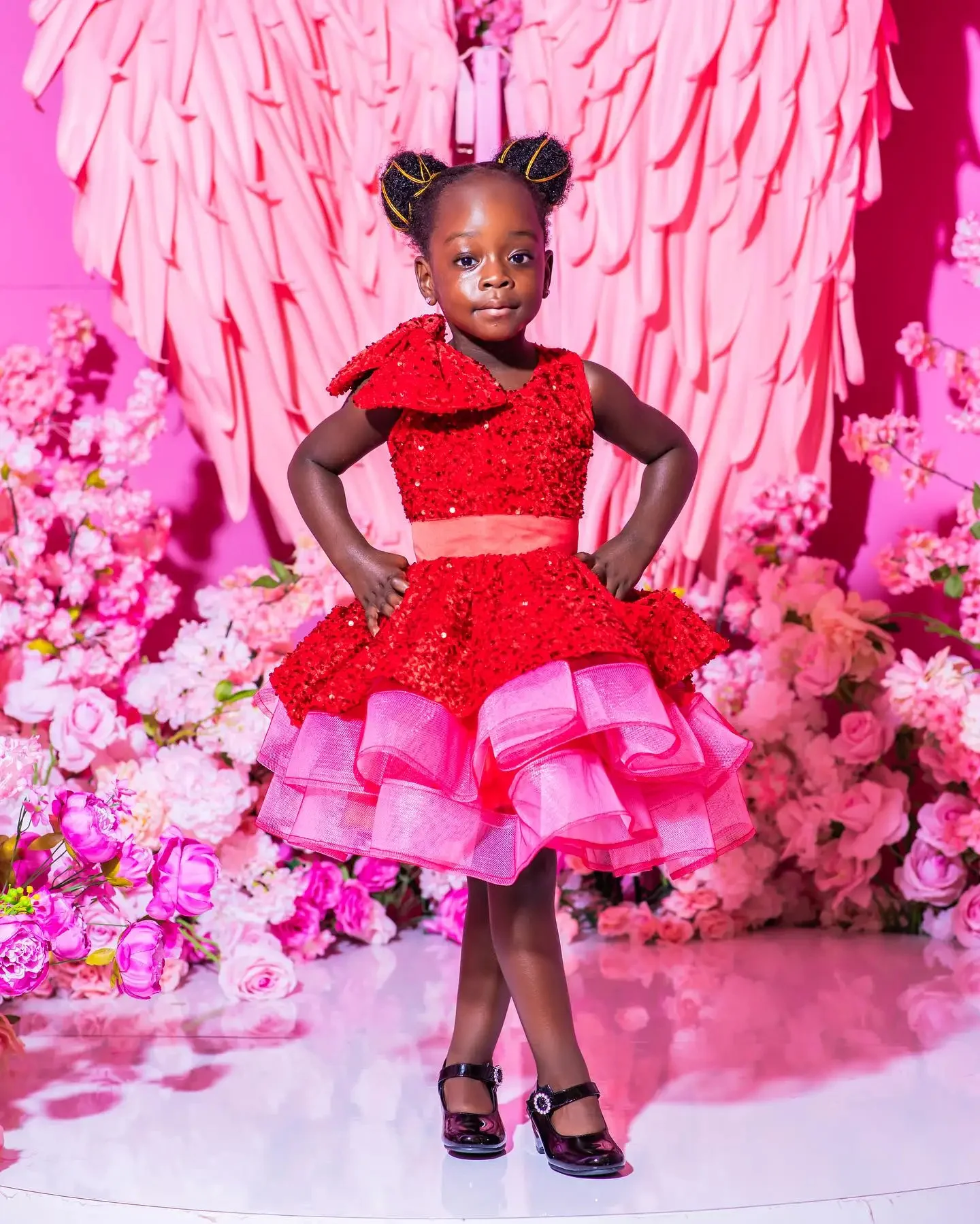 

Customized Red Flower Girl Dresses For Wedding Sequins Knee Length With Bow Kids Birthday Party First Communion Pageant Gown