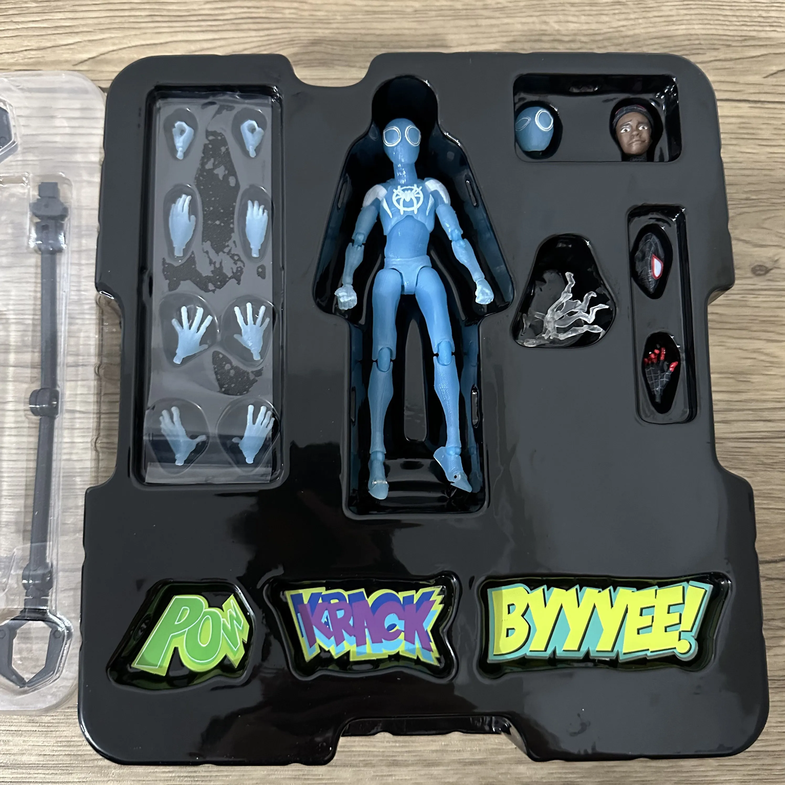 

Parallel Universe Miles Transparent Limited Edition Spider Man Joint Mobile Handheld Avengers Model Toy Boy High End Gift