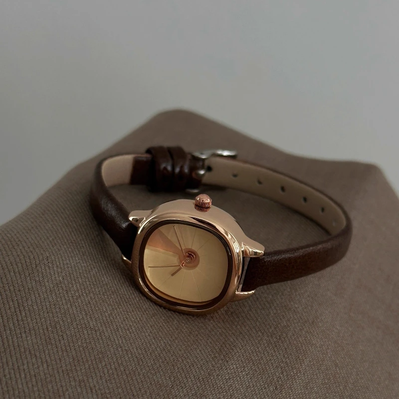 Vintage Student Quartz Watch Women's 2025 New Waterproof Fashion Trend Light Luxury Niche Ladies Premium Temperament Watch  Gift