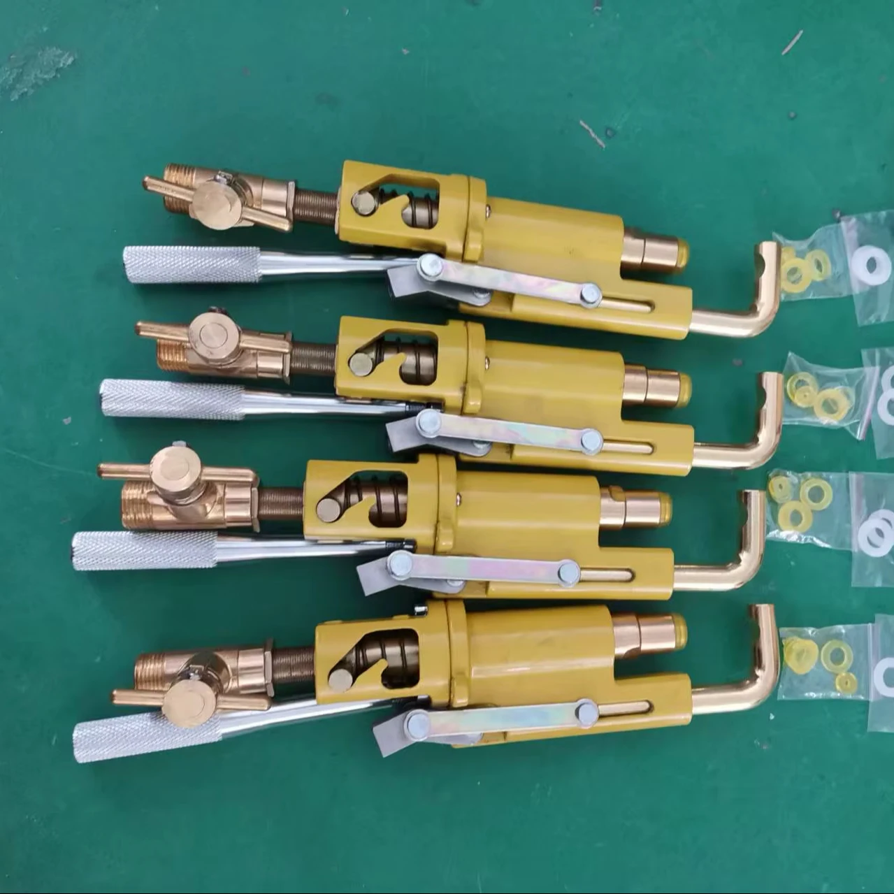 

Fit Valve Series Steel LPG Gas Cylinder Filling Nozzle With Digital Display And High Pressure For LPG Filling Head