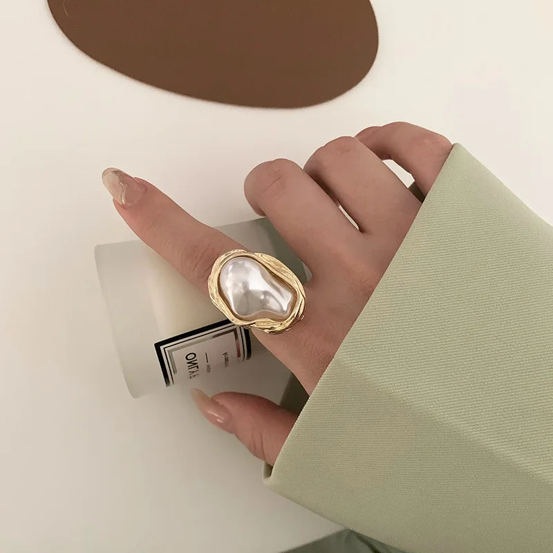 Exquisite Irregular Imitation Pearl Ring Korea Gold Color Metal Adjustable Ring For Woman Ins Minist Style Jewelry Girl Gift