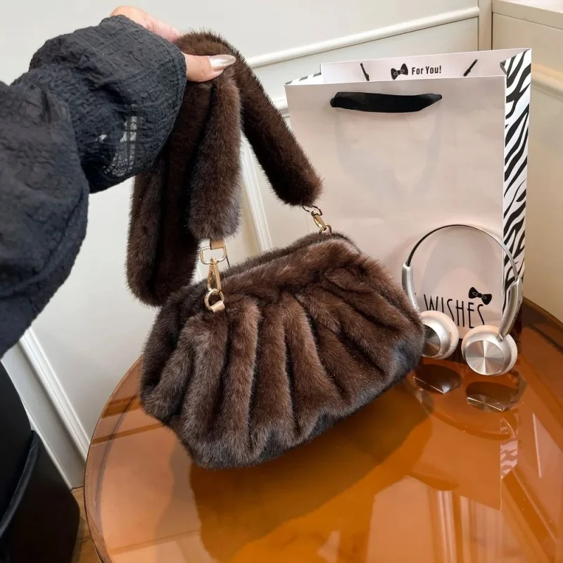 Cute Large Capacity Crossbody Bag Wrinkle Relaxed Texture Mink Fur Ladies Handbags Solid Color Cloud Shell Bag Female