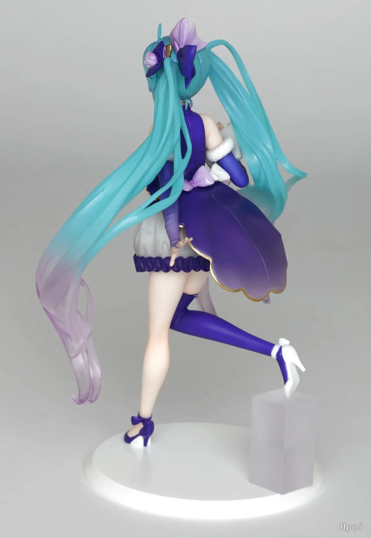 20CM Hatsune Miku Anime Figure bella ragazza cantante vestito viola canto Costume modello bambole giocattolo collezione regalo modello bambola