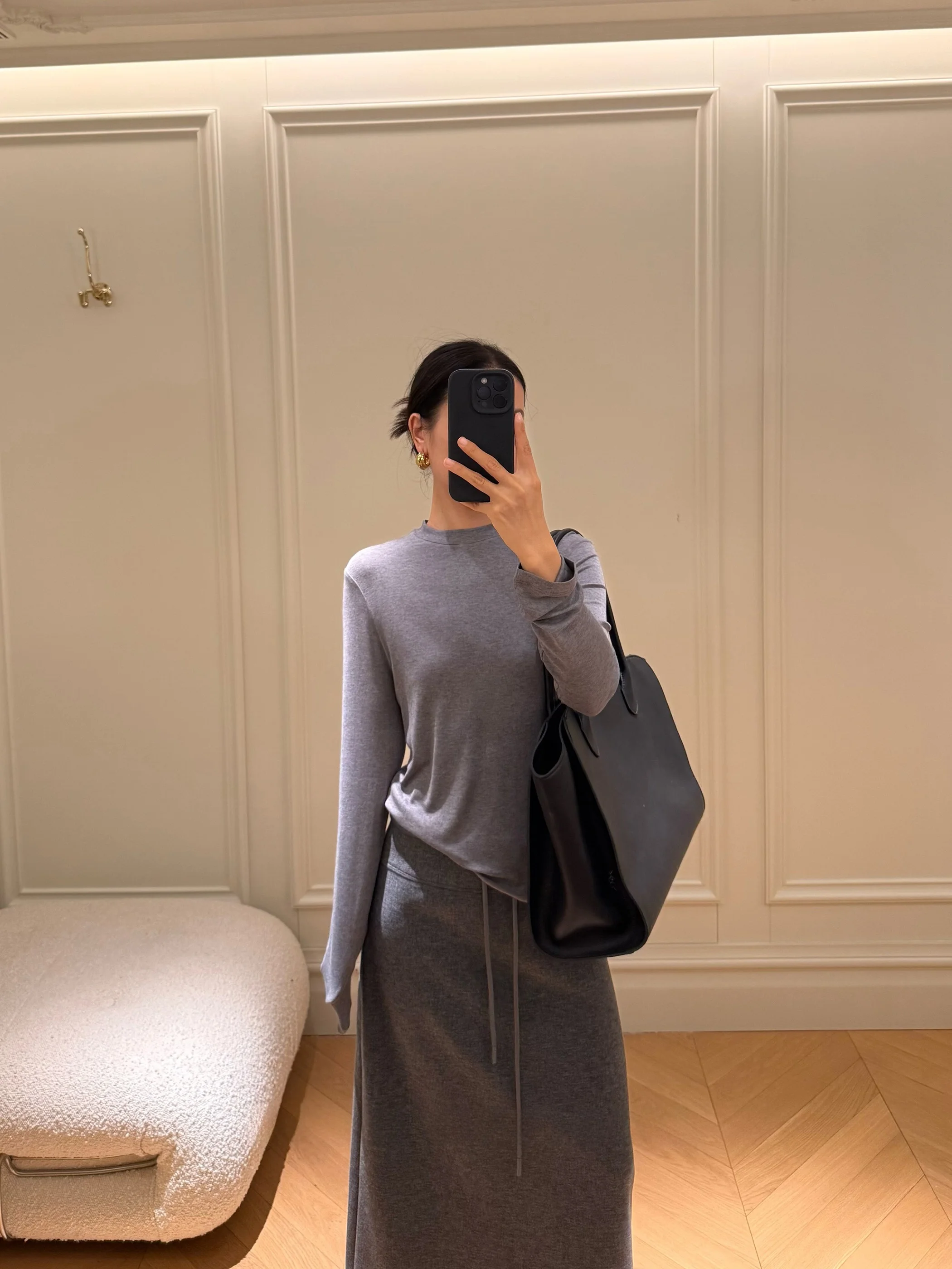 

Мягкая высококачественная шелковая футболка с длинным рукавом и круглым вырезом, базовый слой, повседневная, универсальная, женская, весенняя, для поездок на работу, свободного кроя.