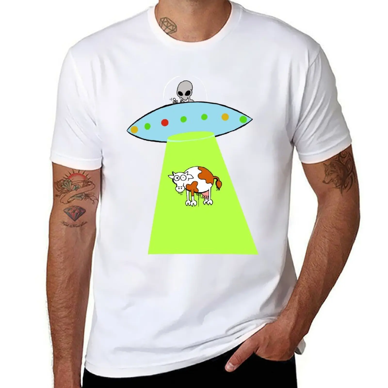 

UFO cow T-Shirt anime t shirts for man t shirt man designer T-Shirt