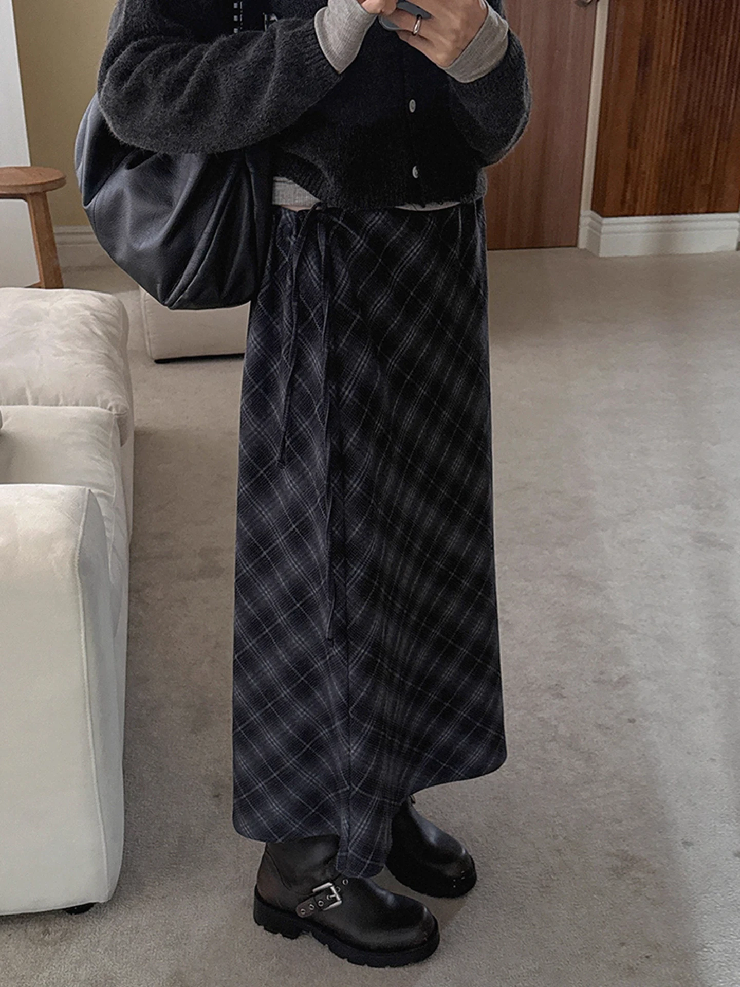 กระโปรงทรงตรงลายสก็อตเอวสูงสไตล์เรโทรสำหรับผู้หญิง ฤดูใบไม้ร่วง ฤดูหนาว รุ่นใหม่ สไตล์เกาหลี  กระโปรงยาวทรงตรงอเนกประสงค์ เหมาะสำหรับใส่ไปทำงาน เอวสูง