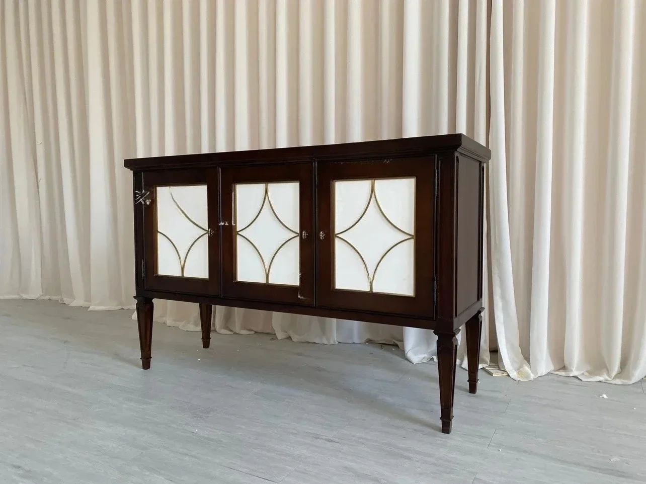 G Norwich Side Cabinet Ethan Entrance Cabinet Light Luxury Classical Allen Glass Cabinet