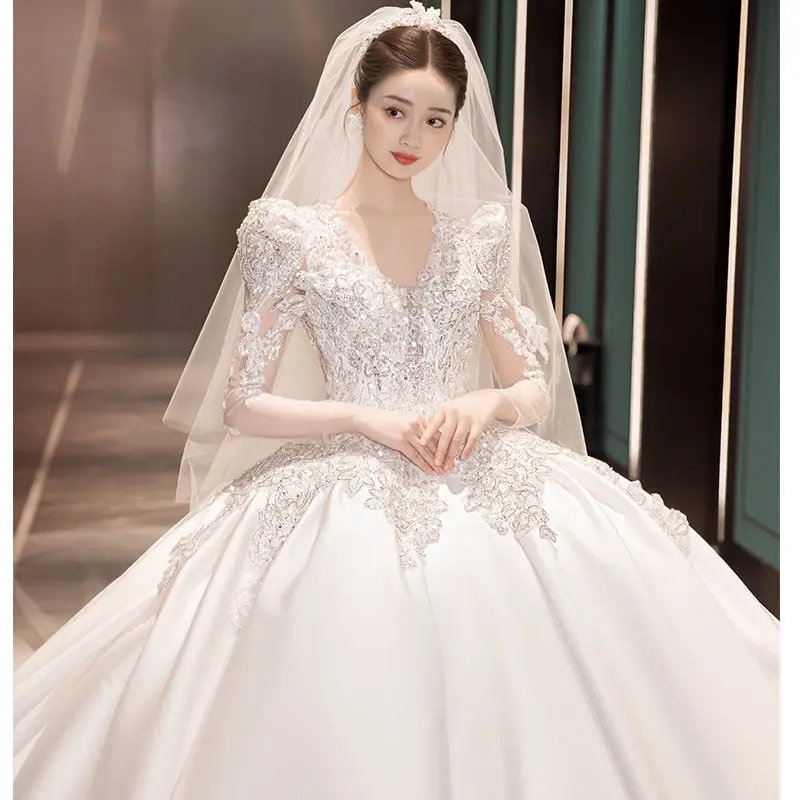 

Heavy Industry wedding satin 2023 new bride main yarn long train senior texture retro even in the runaway princess wind