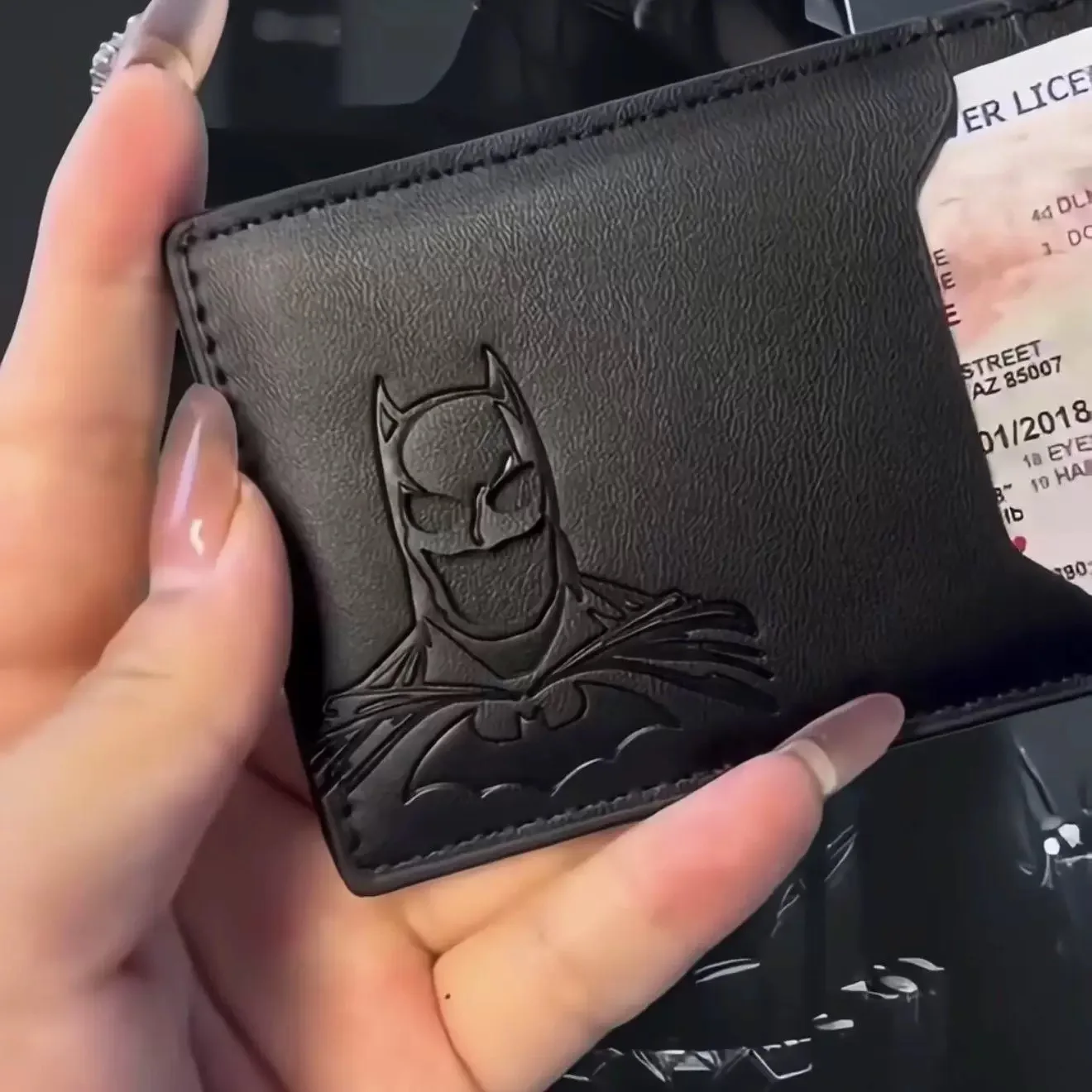 Персонализированный кожаный держатель для ID-карт с дизайном маски супергероя, идеальный подарок, дорожный кошелек, чехол для ID-карт, модный молодежный аксессуар