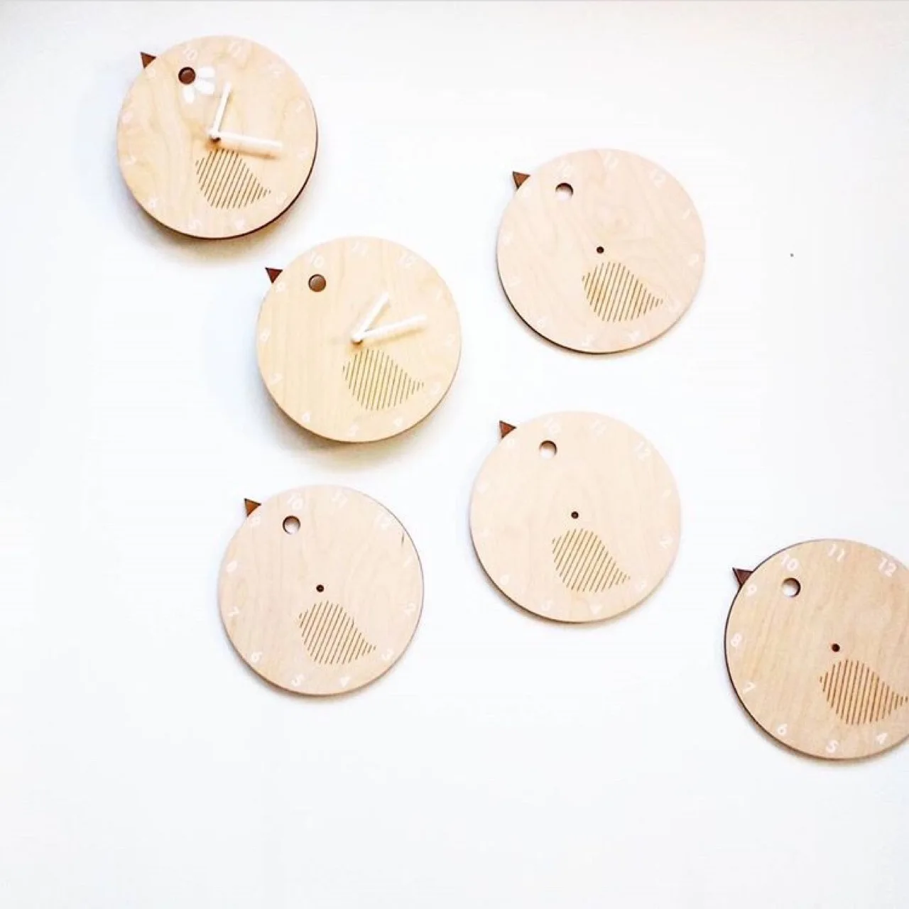 Wooden Clock Ins Explosion Style Home Bird Cat Cartoon Mute Clock Wall Decoration Children's Room Photography Props Pendant