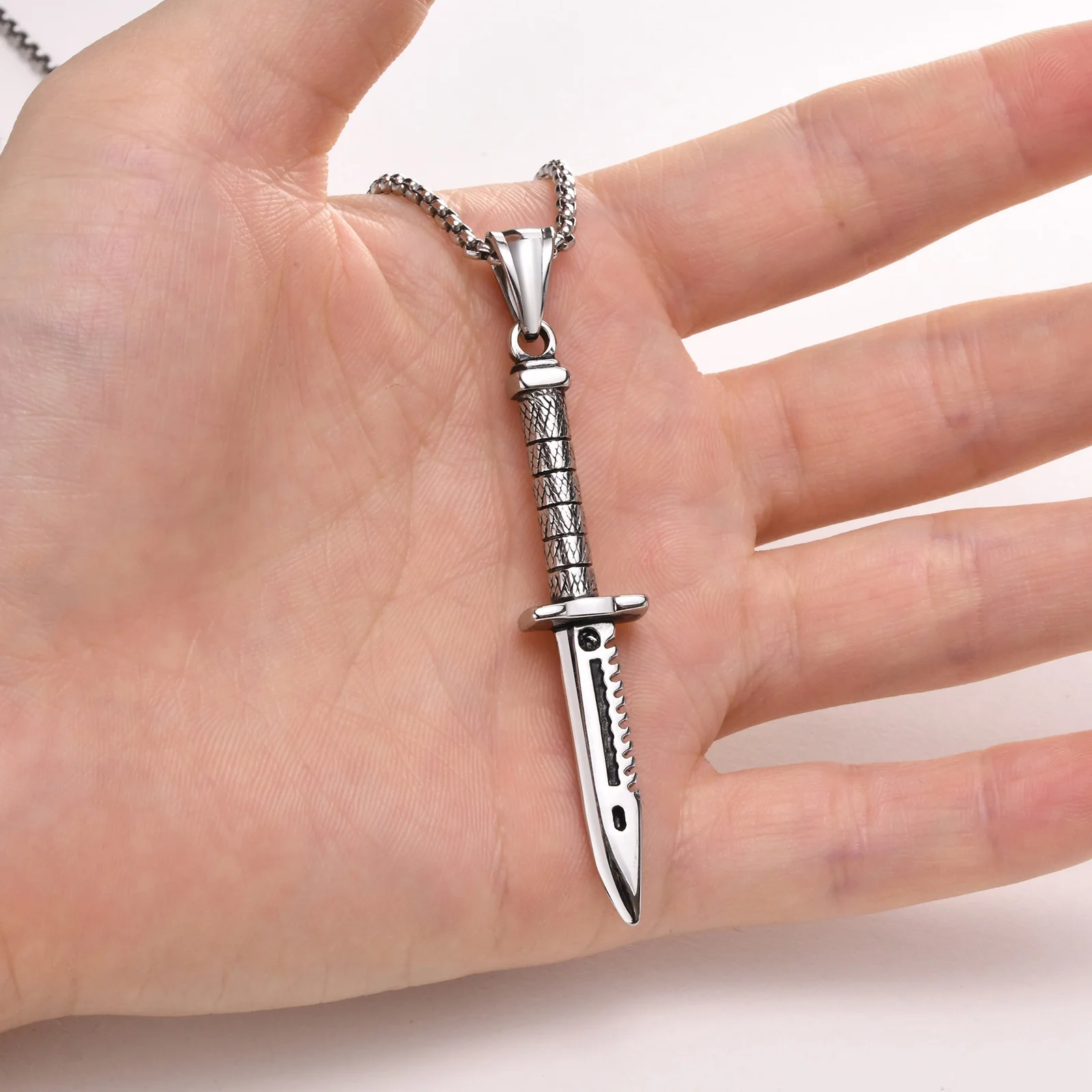 Men's Rock Punk Dagger Necklaces,Waterproof Stainless Steel Hip Hop Stiletto Pendant Collar Gift Jewelry