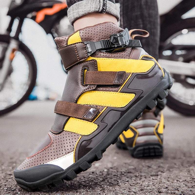 أحذية ركوب الدراجات النارية الواقية للرجال للفصول الأربعة قابلة للتنفس، غير قابلة للانزلاق، أحذية مريحة عالية على الطرق الوعرة لركوب الدراجات
