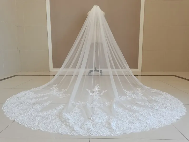 

Single Layer Lace Veil Sequined Wedding Veils Cathedral Long White/Ivory Tulle Bridal Veil Accessory With Comb