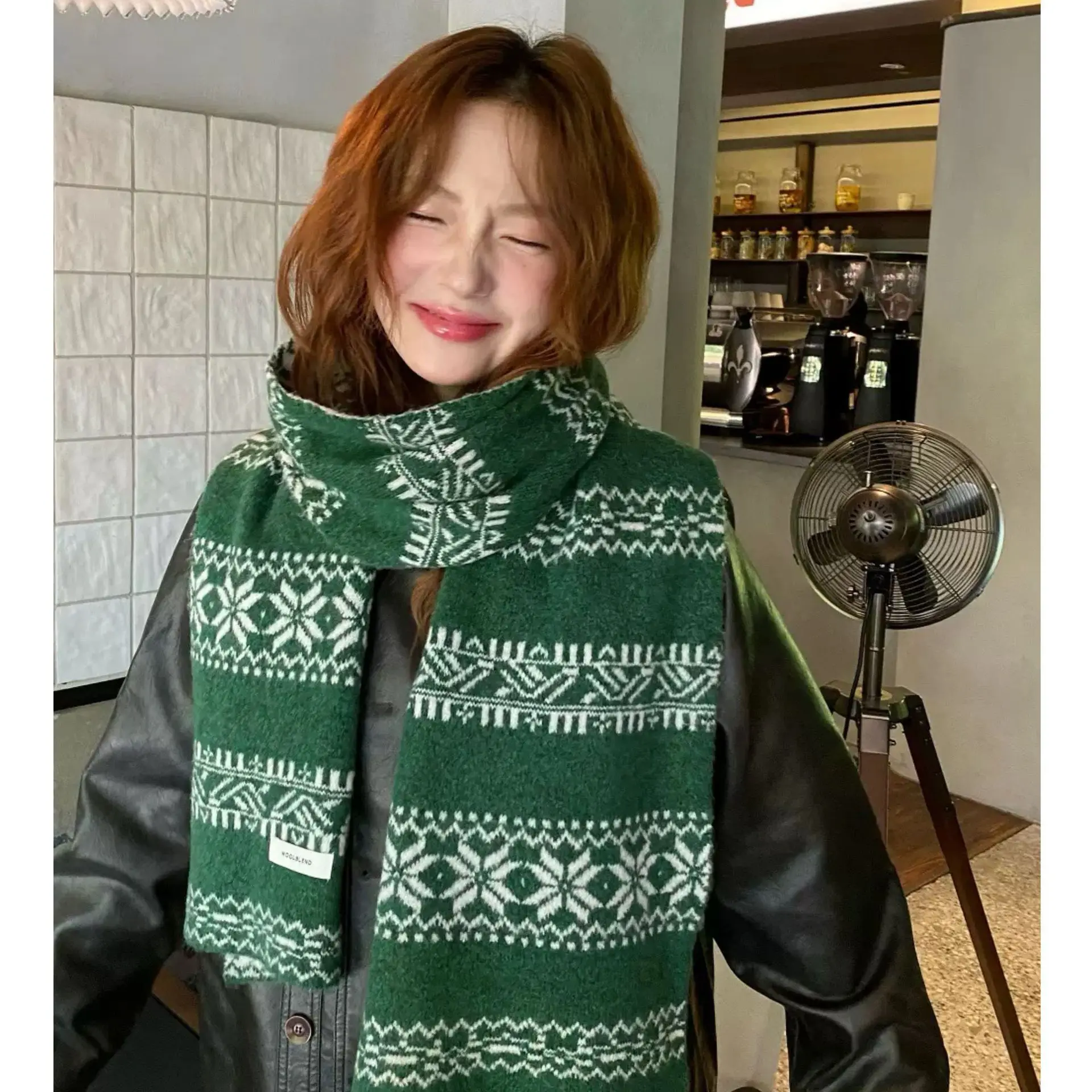 

Women's New Neck Scarf Christmas Green Retro Style Wool Knitted Scarf Warm Winter Scarf For Couples Fashion Red Neckerchief