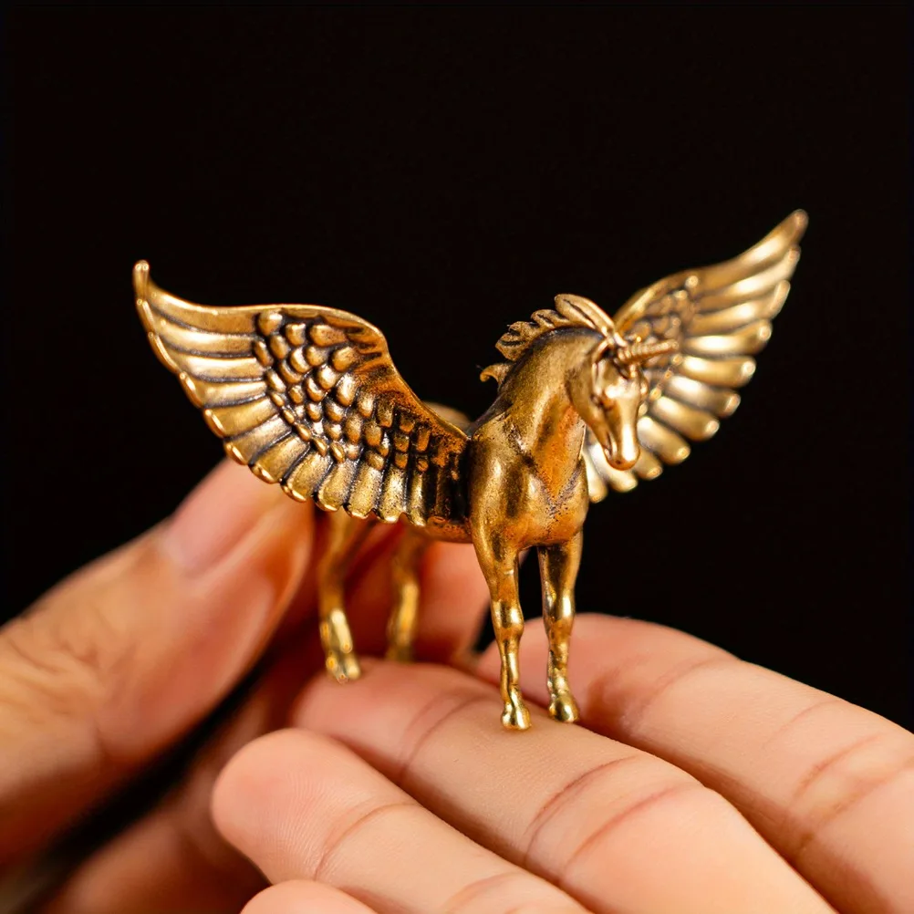 Vintage Copper White Horse Statue Antique Double Winged Horse Ornament Home Coffee Shop Decorative Artwork Home Decor Gifts