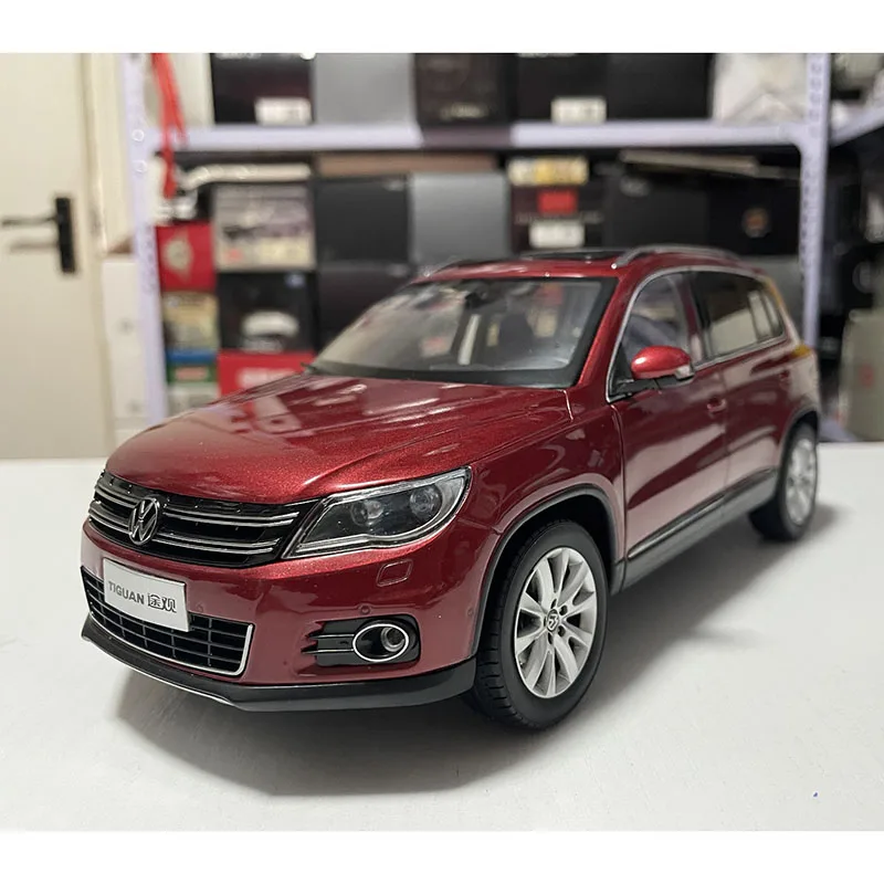 Diecast 1:18 Scale TIGUAN 2010 Alloy Car Model Collection Souvenir Display Ornaments Vehicle Decoration Toy