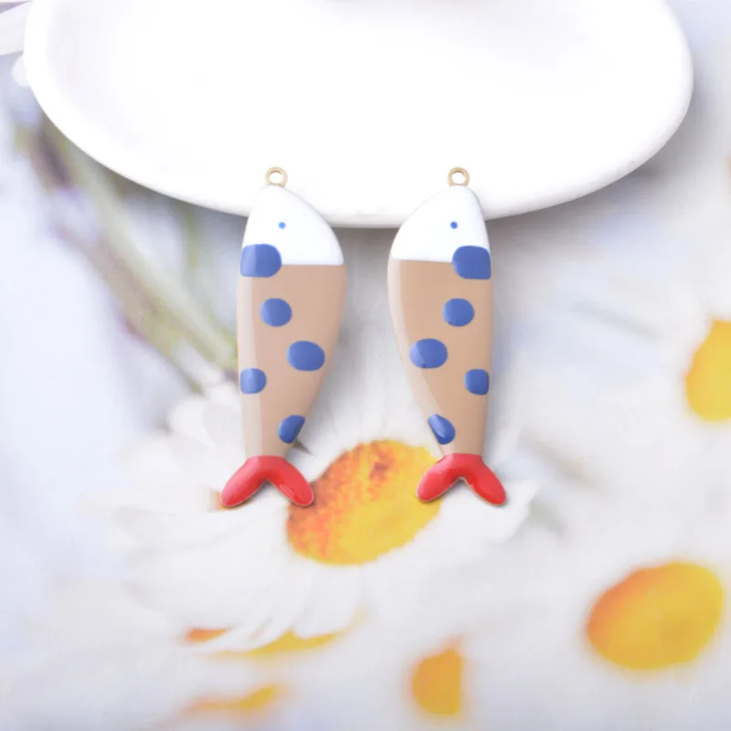 2 Stück Kupfer beidseitig geölte niedliche Fisch-Anhänger, bunte lange Halskette für Frauen, Ohrringe, Wal-Anhänger, DIY-Schmuckzubehör – Detail 7