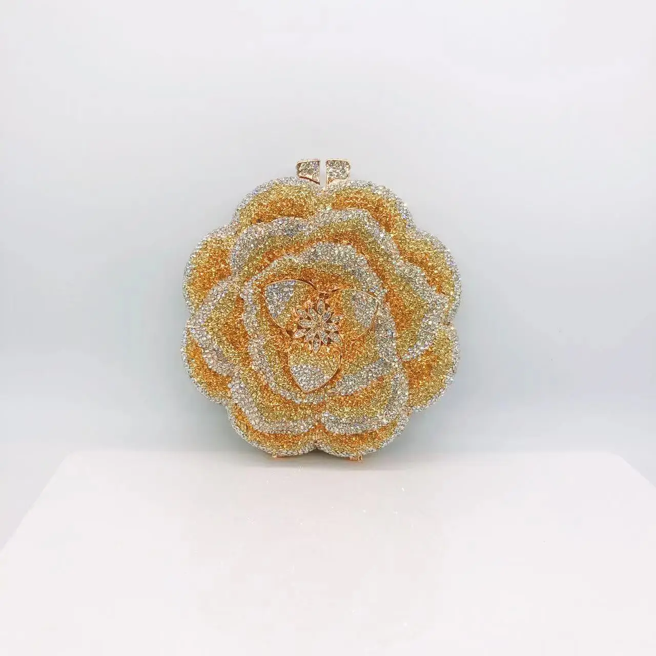 Celebrity High Luxury Handmade Diamond Embedding Exquisite 3D Flower Bag Elegant Banquet Wedding Party Rose Bag