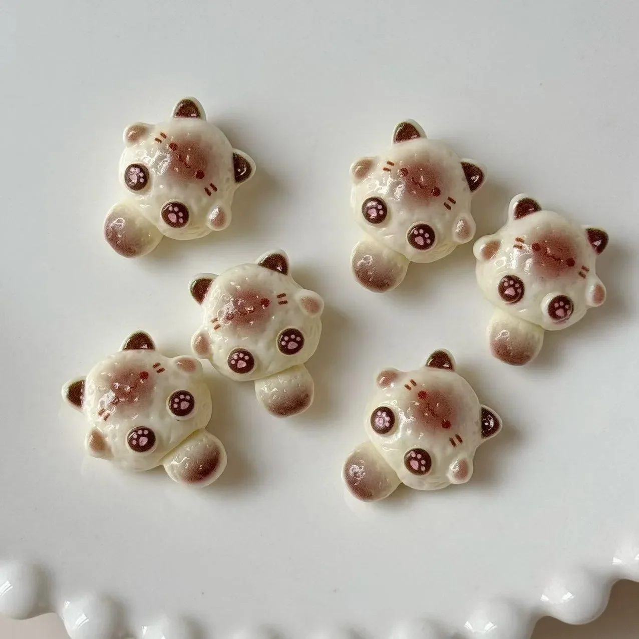10pcs Cartoon cute chubby kitten Siamese cat resin ornament DIY cream glue decorative accessories