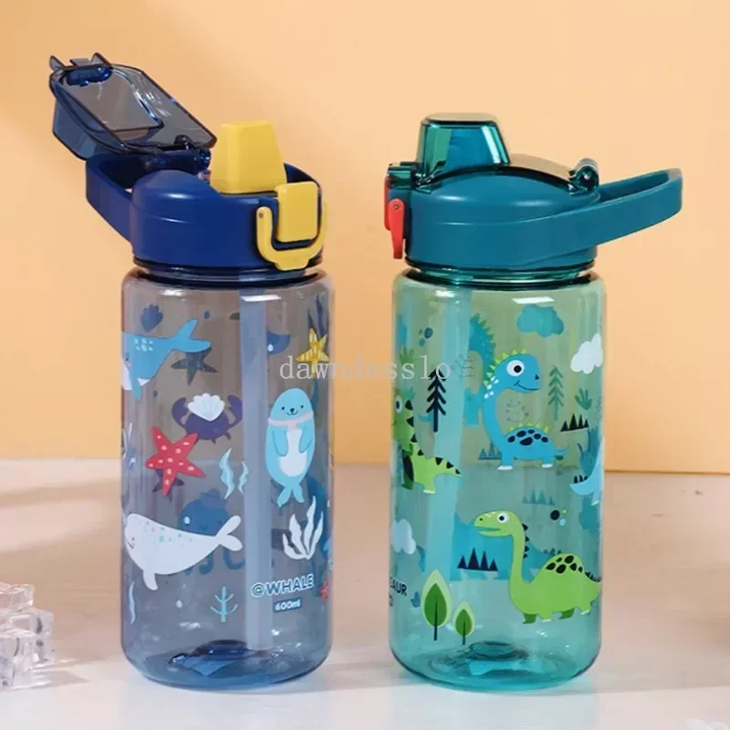 Cangkir minum anak-anak, gelas minum kartun kreatif dengan sedotan dan tutup anti tumpah portabel 600Ml untuk balita