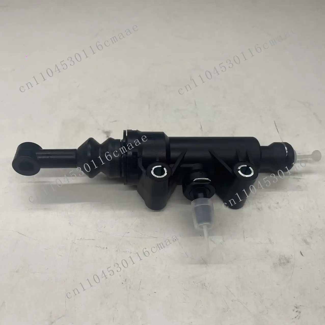 For, clutch master pump 234M0097