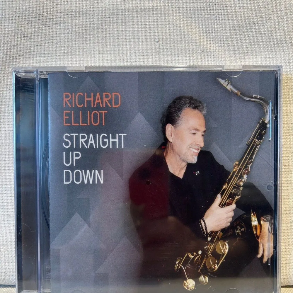 

Richard Elliot Straight Up Down Classic Modern Saxophone Jazz Instrumental Relaxing Audiophile Music CD Album