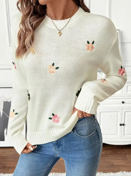 

Autumn Fresh and Sweet Round Neck Women's Pullover Sweater Elegant Flower Embroidery Straight Tube Long Sleeved Knitted Sweater