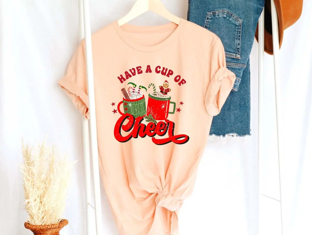 Tiene una taza de alegría Shırt, camiseta navideña, suéter Retro de Chocolate caliente, regalo de Navidad de invierno