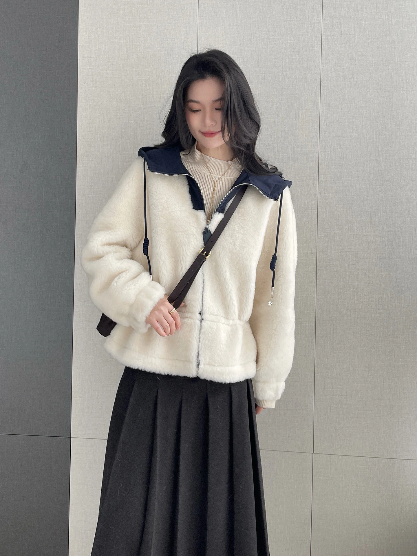 

00% Wool Lamb Fur Coat Women's Particle Fce Jaet Winter New Sle Big Brand Hat Korean Version Comfortable Warmth