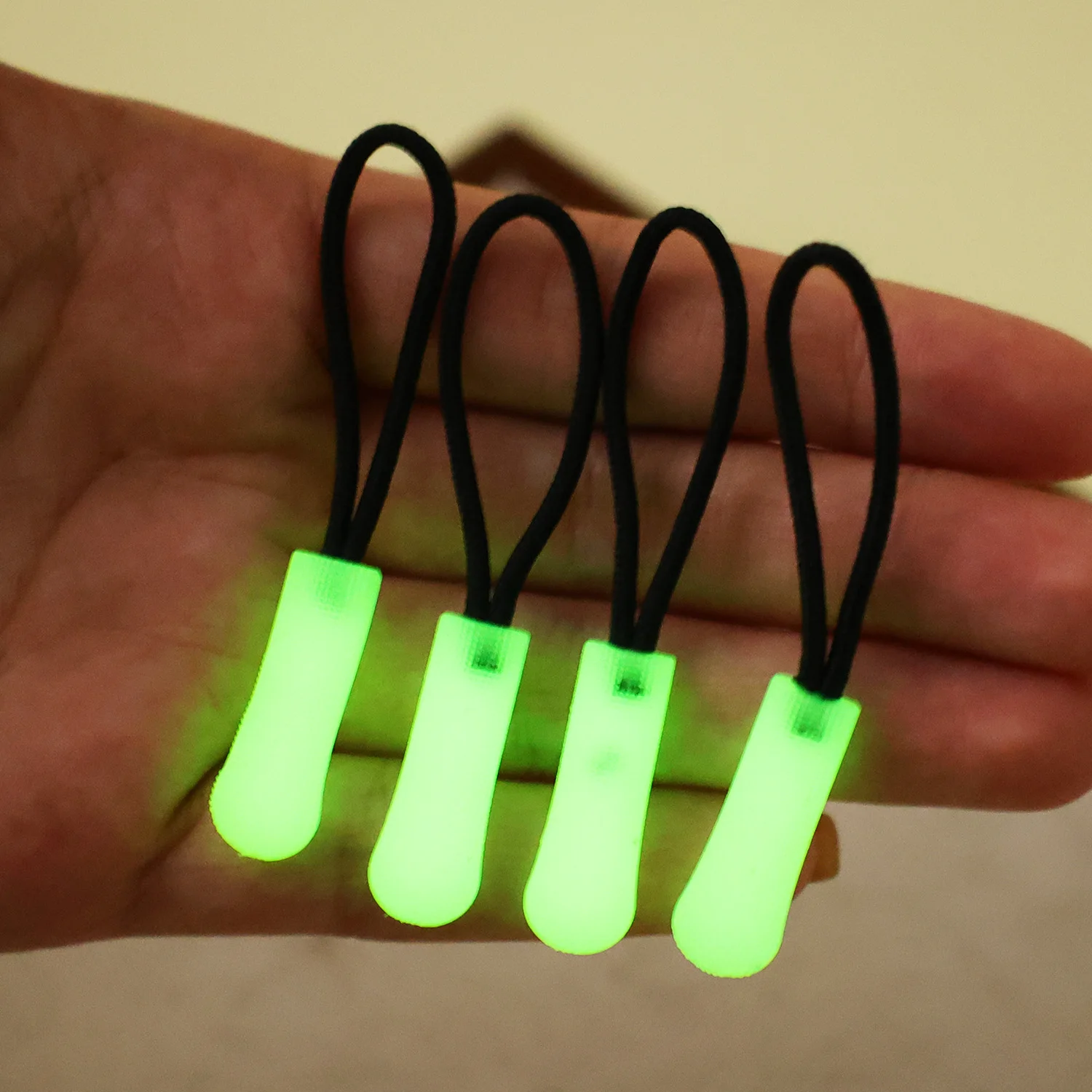 30-3pcs Luminous Zipper Pull Rope Glow in The Dark Zipper Head Anti-lost Backpack Clothes Jackets Slider DIY Repair Sewing Tool