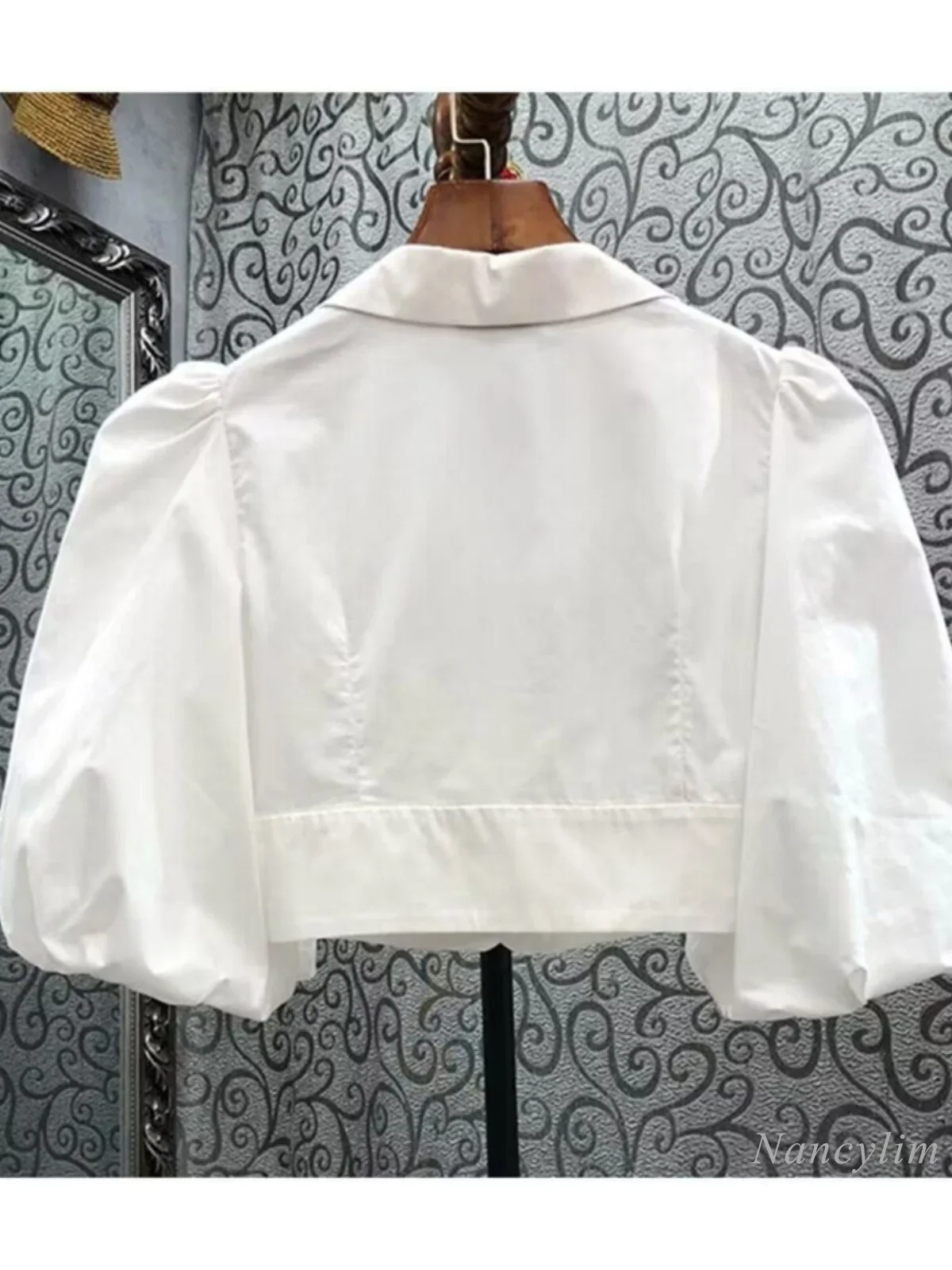 French Style Short Blouse Ladies Three-grain Diamond Buckle High-waisted Short Bubble Sleeve Shirt Summer Niche Temperament Top