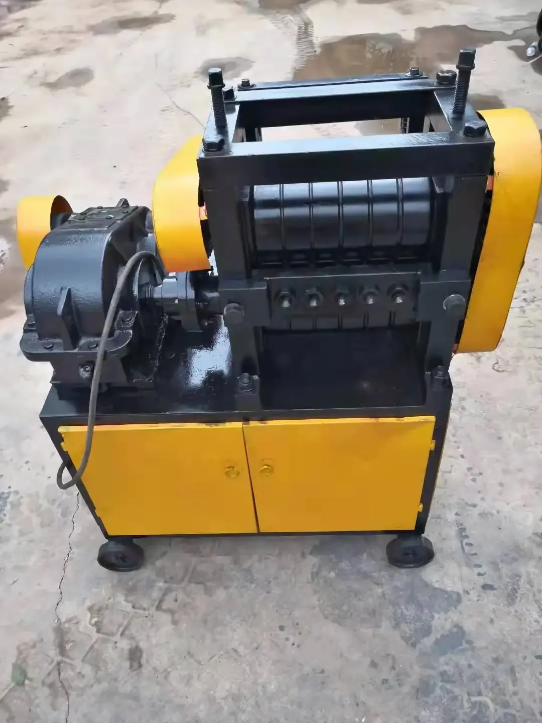 Scrap Steel Bar Straightening Machine Used Rebar Straightener Ribbed Surface Scrap Round Bar Rod Rebar Straightener