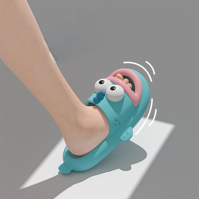 Clownfish slippers summer outside wear female eva breathable deodorant cool home step on shit feeling non slip flip flops men