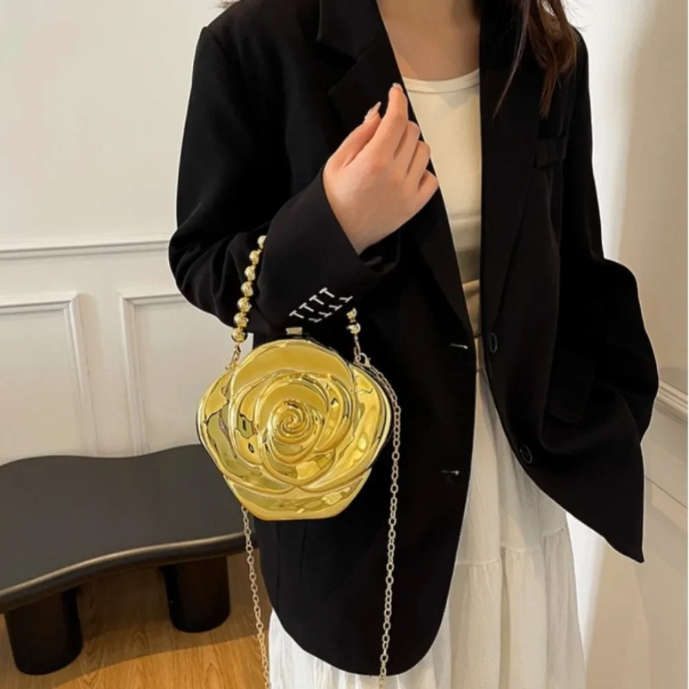 2025, neue Europa und die Vereinigten Staaten, Kette, Blumen, Damentasche, Nischen-Umhängetasche, Perlen-Handheld-Dinner-Damentasche