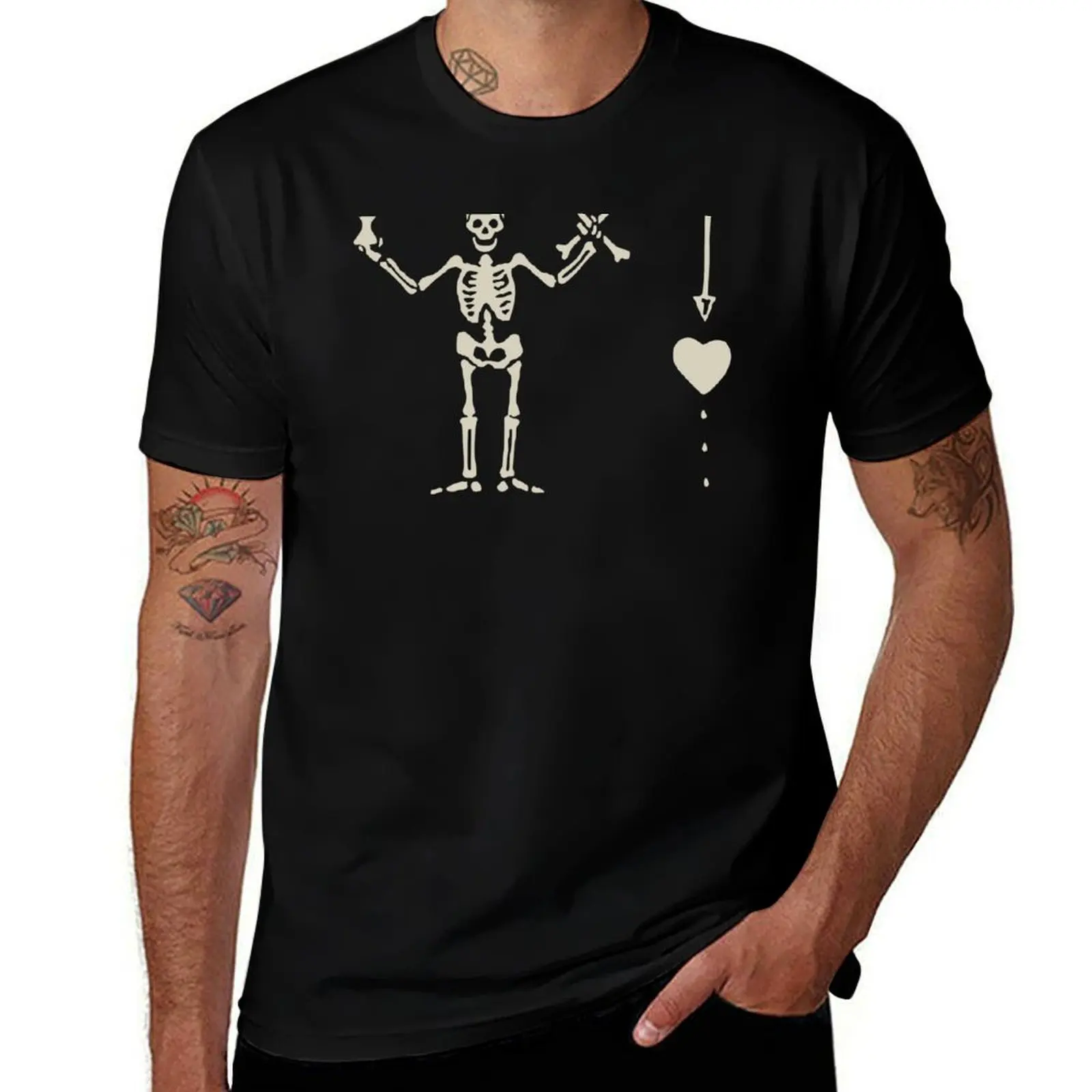 Camiseta Pirata: Bartholomew Roberts (Black Bart) 2nd Flag, Camiseta básica de manga corta de mezcla de algodón