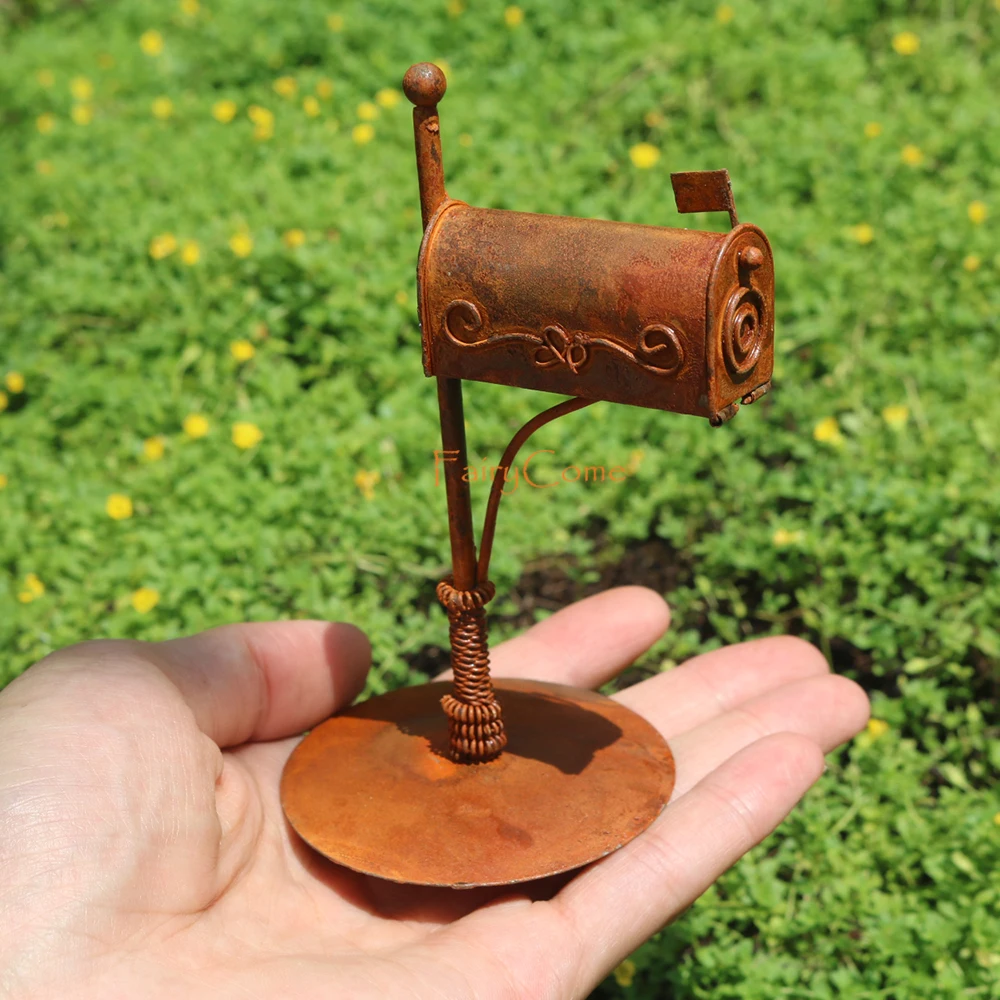 Caja de correo de jardín de hadas en miniatura, caja de Metal oxidado, buzón pequeño Holz, artículos en miniatura rústicos, decoración del hogar, adornos, suministros